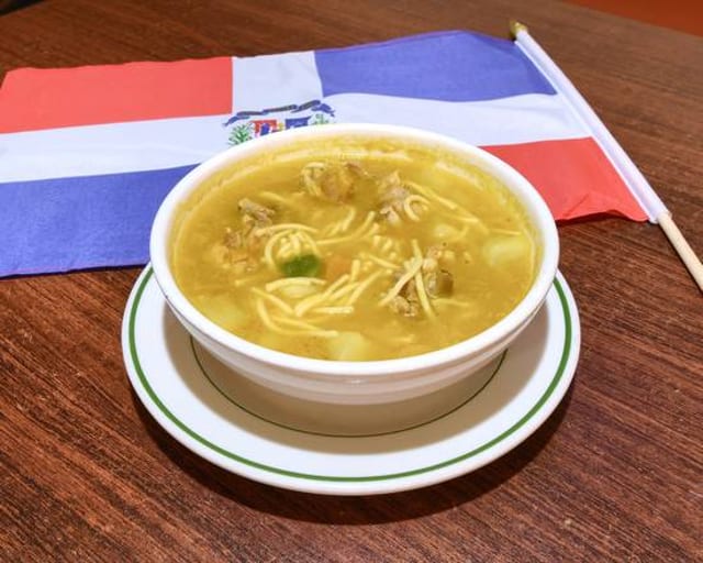 Chicken / Pollo Sopas.